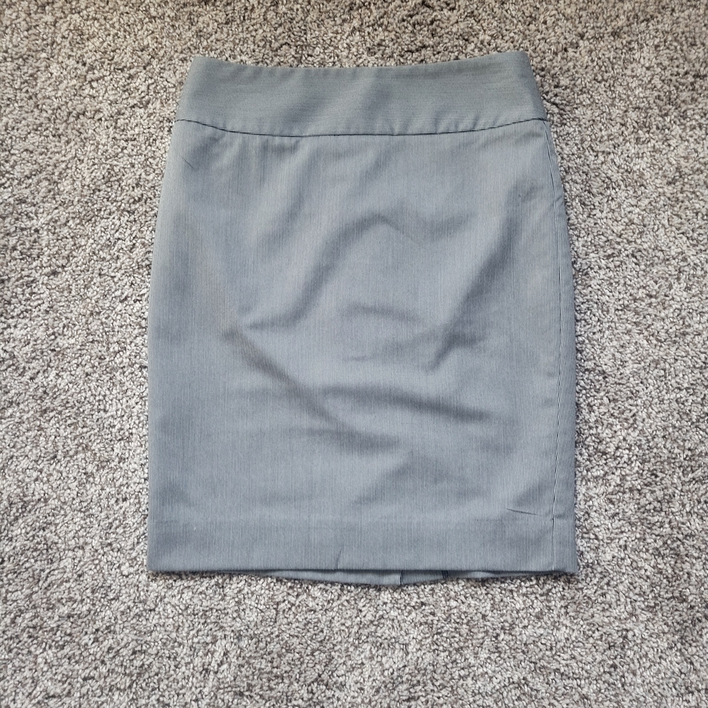 Worthington Classic Gray Pencil Skirt
